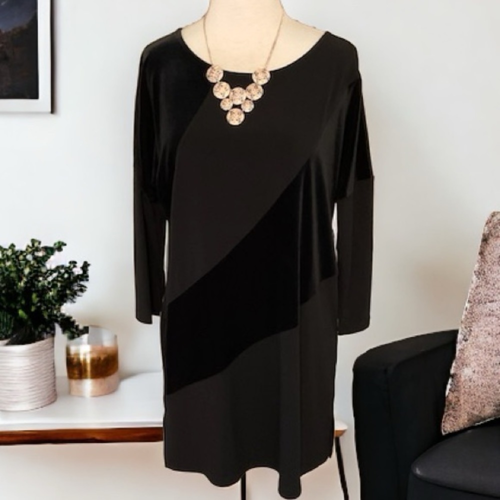 Chico’s Pierre Black Tunic Asymmetrical Pieced Panels Size 1 Reg M 8/10 NWT